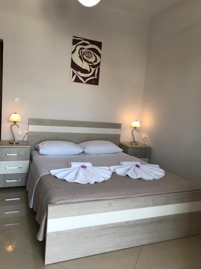 Villa Erdeti Studio&Apartment Sarandë Esterno foto