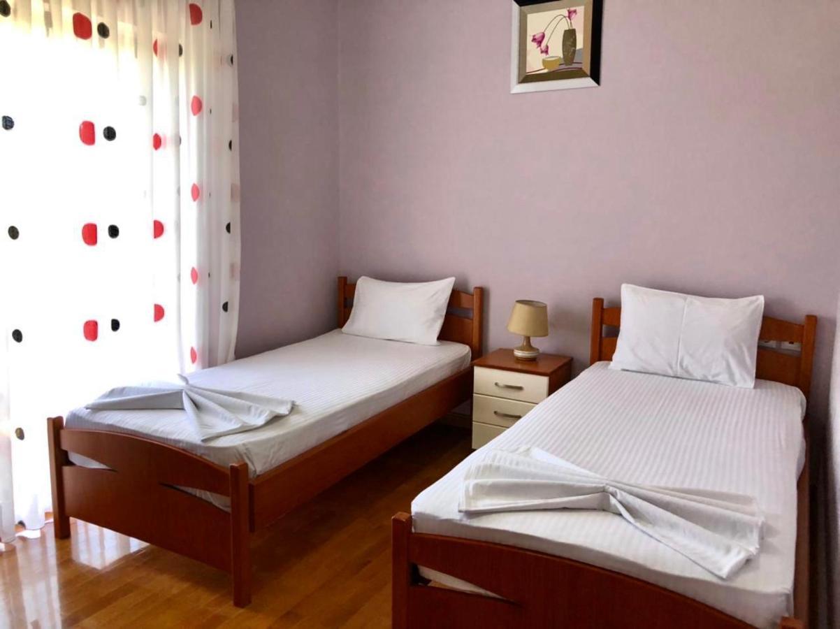 Villa Erdeti Studio&Apartment Sarandë Esterno foto
