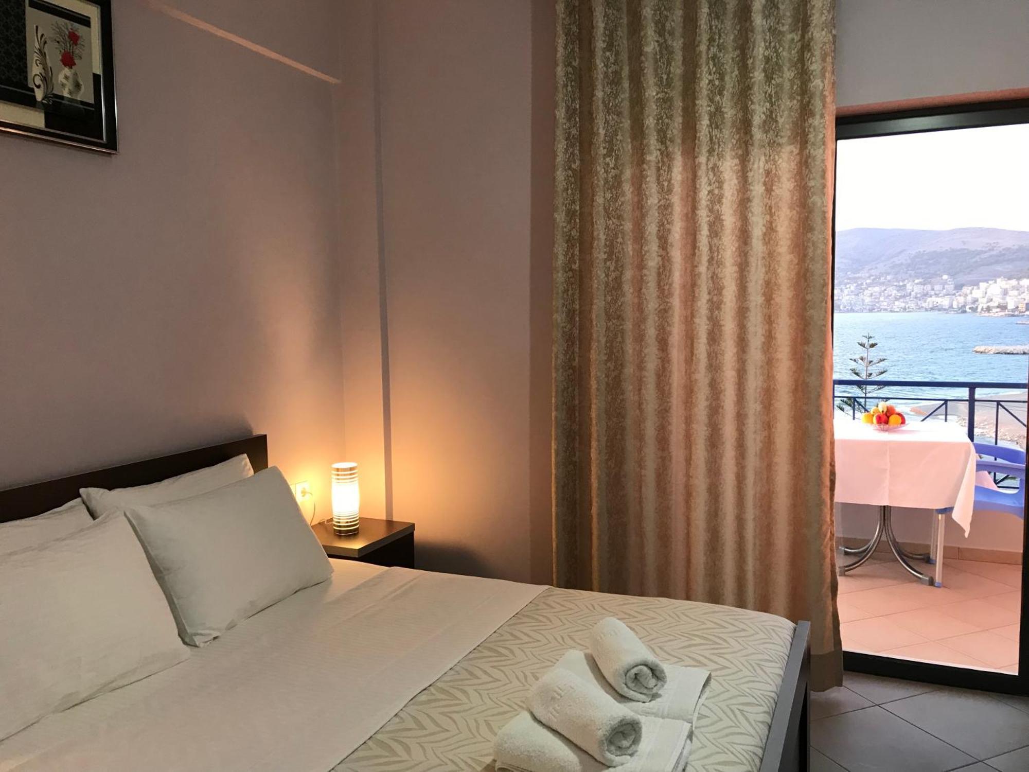 Villa Erdeti Studio&Apartment Sarandë Esterno foto